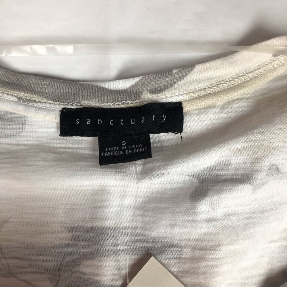 Sanctuary Camo tshirt - Picture 2 of 3